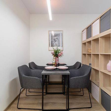 Deluxe Studio Cracow Arianska By Noclegi Renters คราคูฟ ภายนอก รูปภาพ
