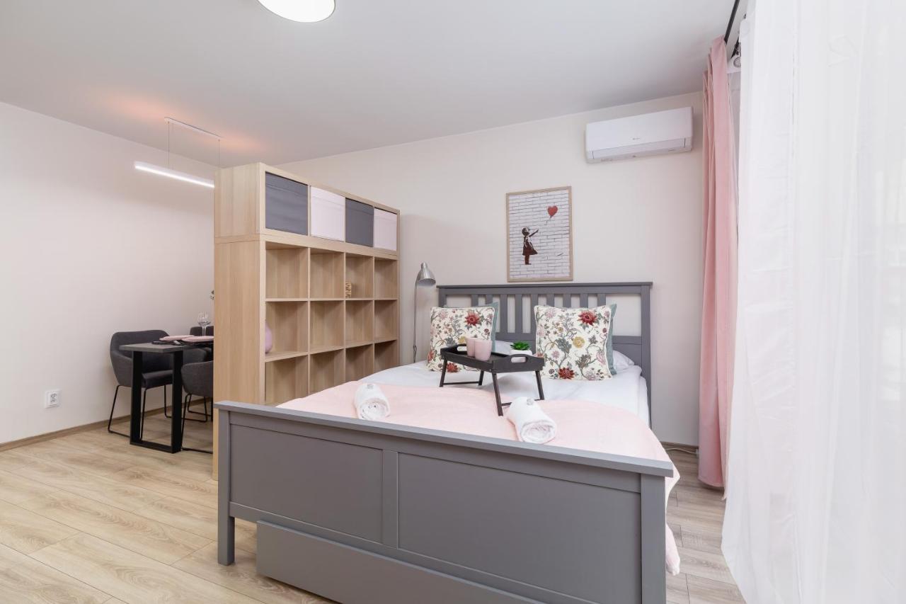 Deluxe Studio Cracow Arianska By Noclegi Renters คราคูฟ ภายนอก รูปภาพ