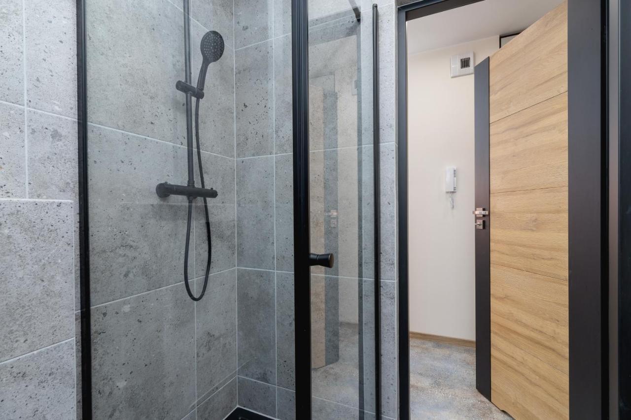 Deluxe Studio Cracow Arianska By Noclegi Renters คราคูฟ ภายนอก รูปภาพ