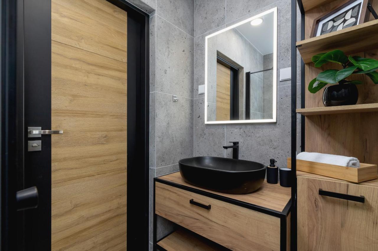 Deluxe Studio Cracow Arianska By Noclegi Renters คราคูฟ ภายนอก รูปภาพ